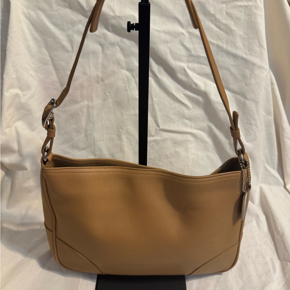 Vintage Coach 8148 Tan Leather Shoulder Bag with Adjustable Strap